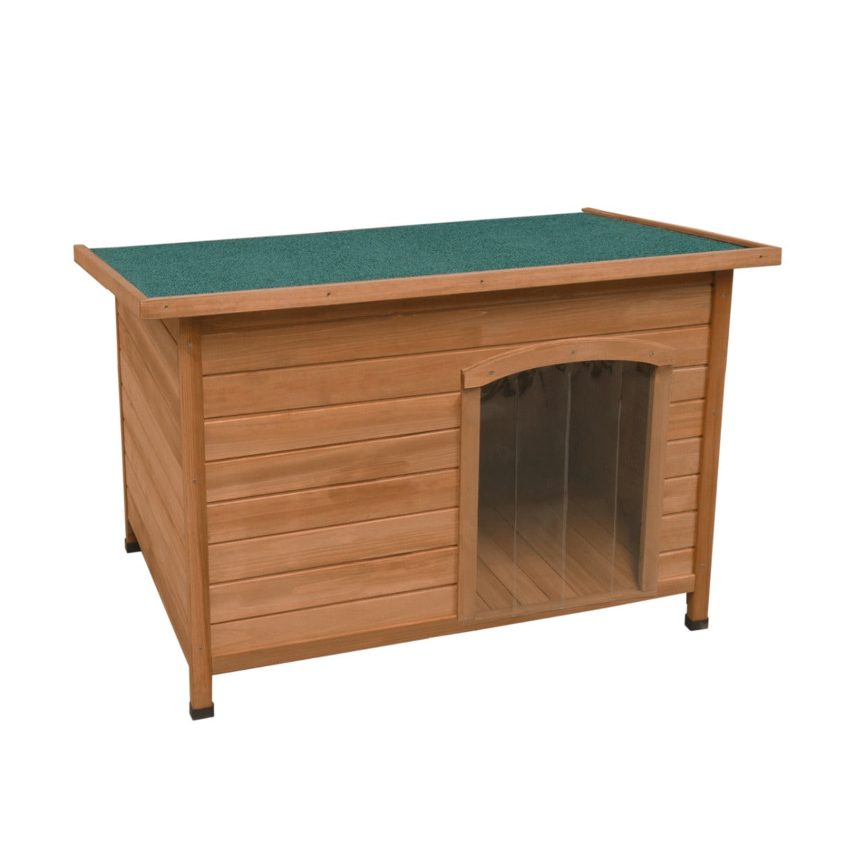 Una casa de madera para perros con techo verde y una entrada.