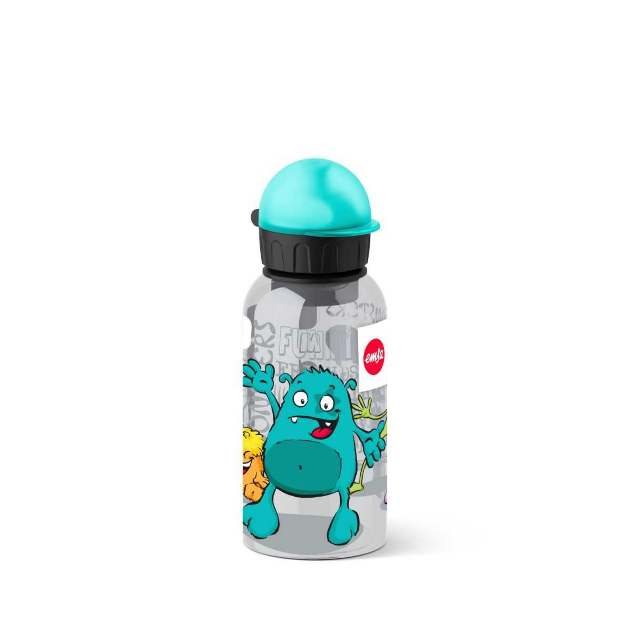 Eine blaue Monster-Trinkflasche mit einem türkisfarbenen Deckel, auf weißem Hintergrund.