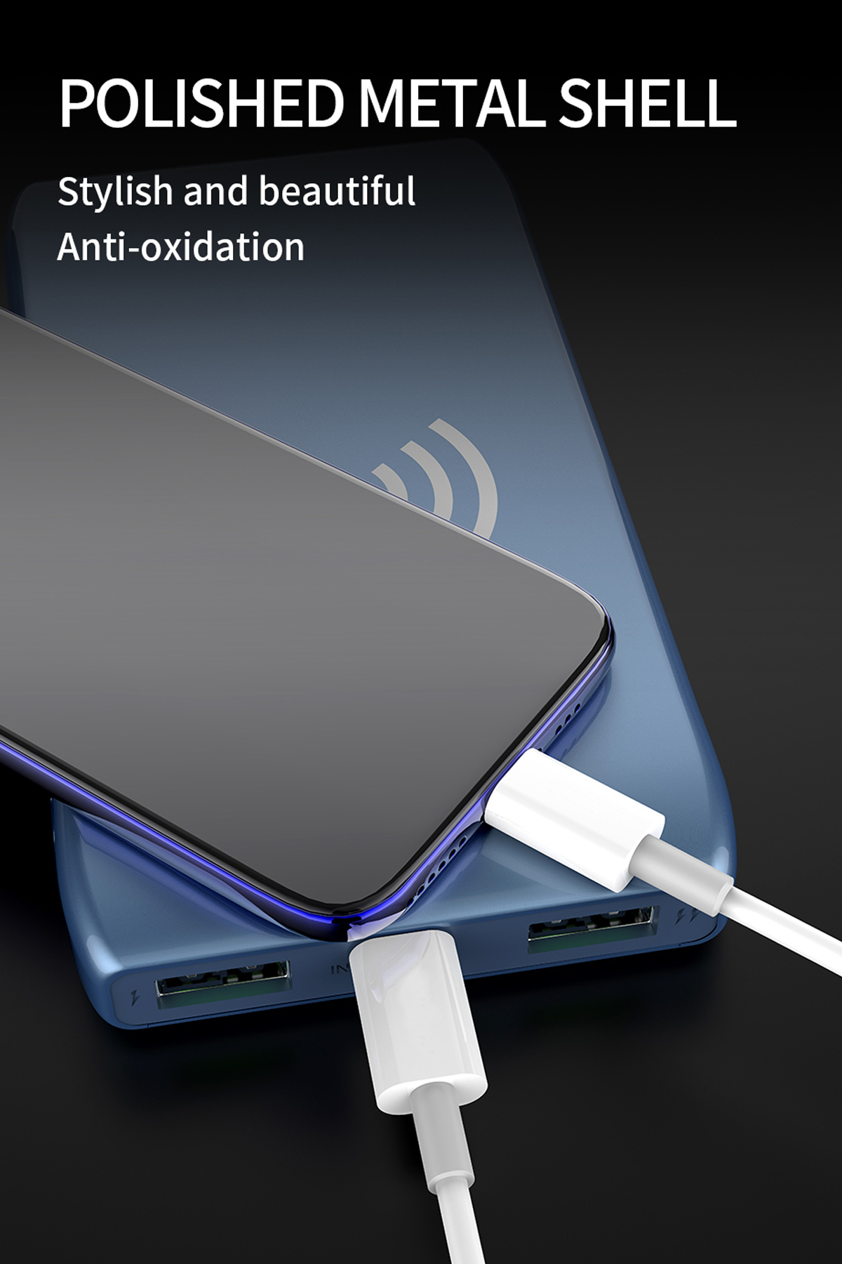 Siyah arka plan üzerinde akıllı telefon ve beyaz şarj kabloları olan mavi powerbank.