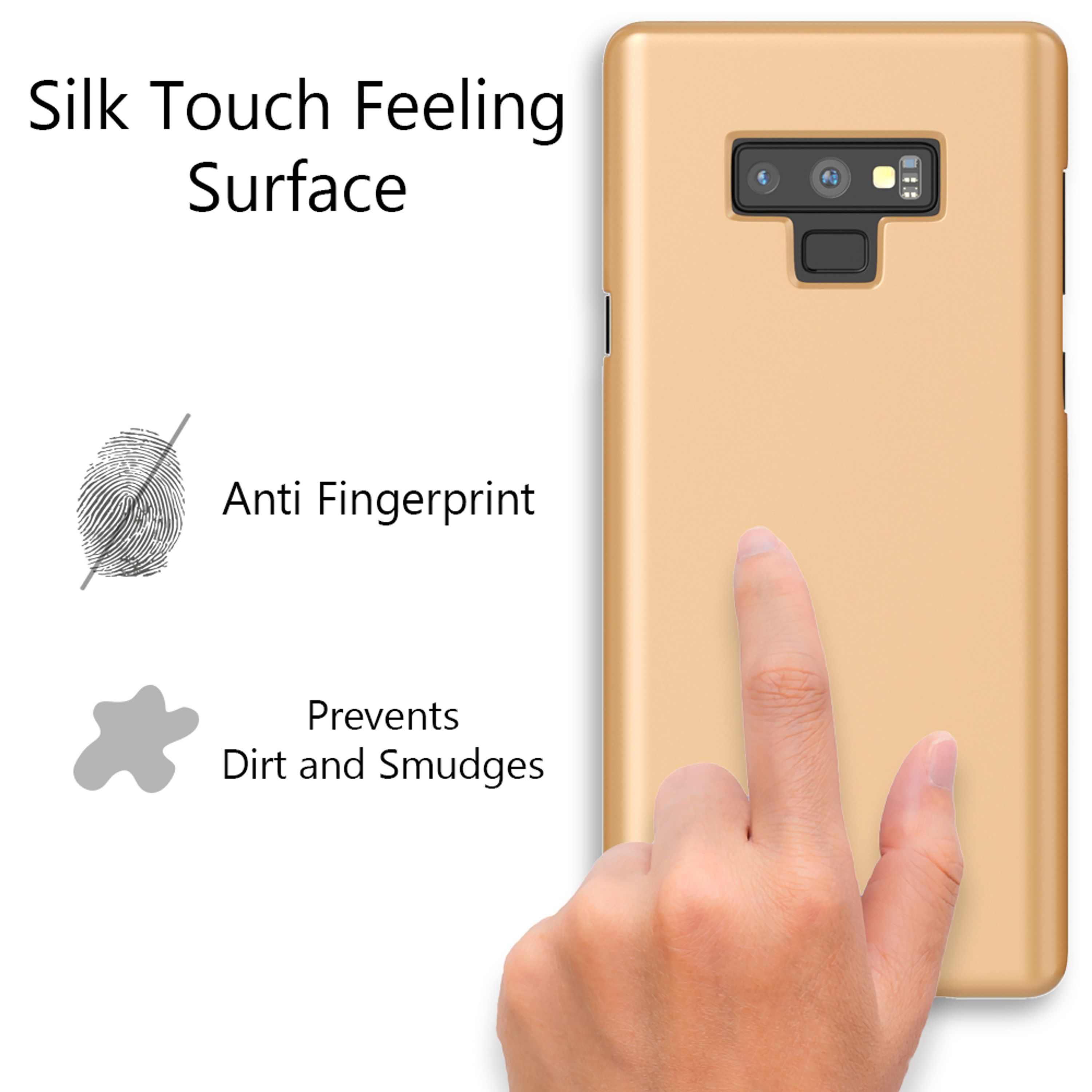 Cover dorata per telefono con protezione anti-impronte e sporco, tenuta da una mano.