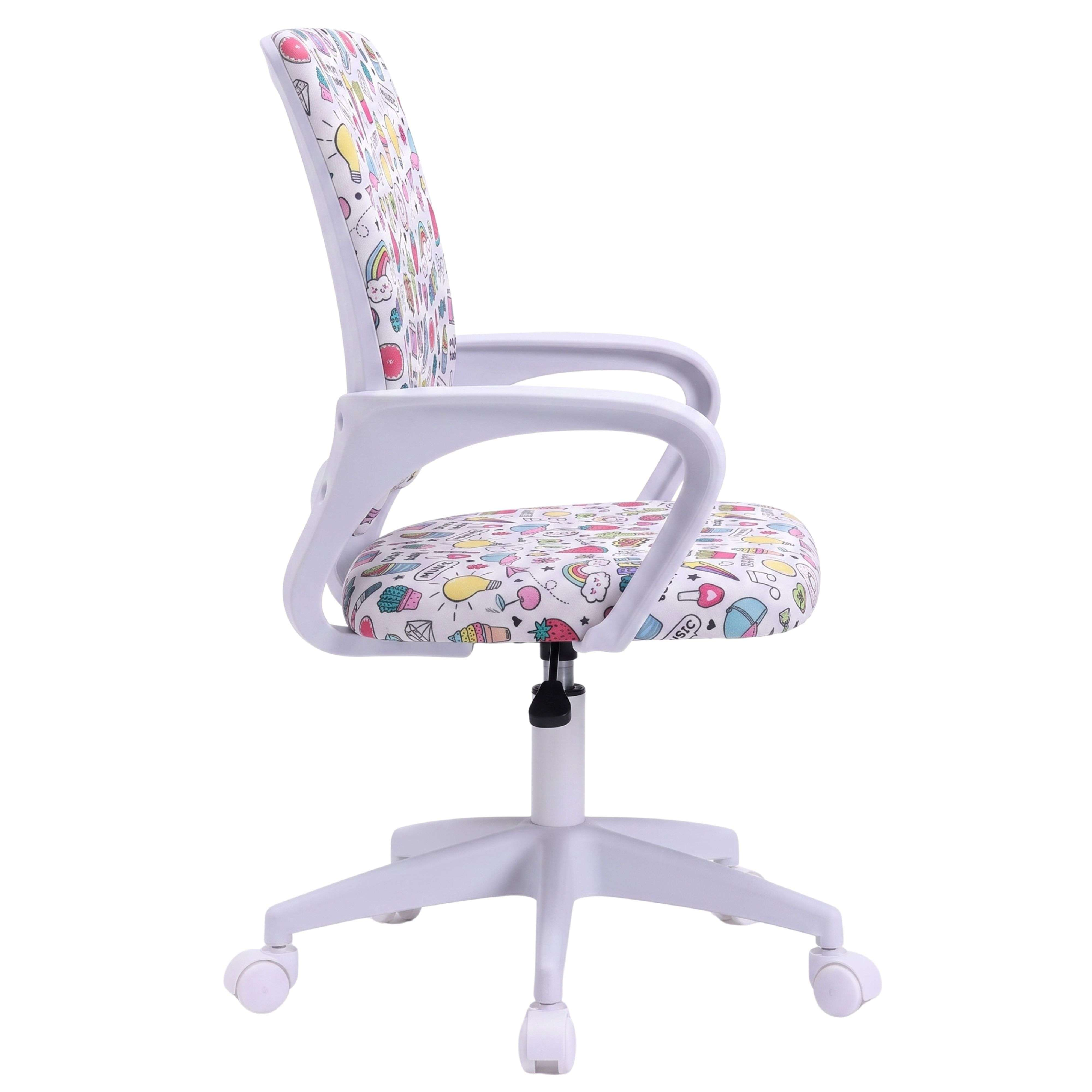 Una silla de oficina blanca con motivos de dibujos animados coloridos como helados y bombillas.