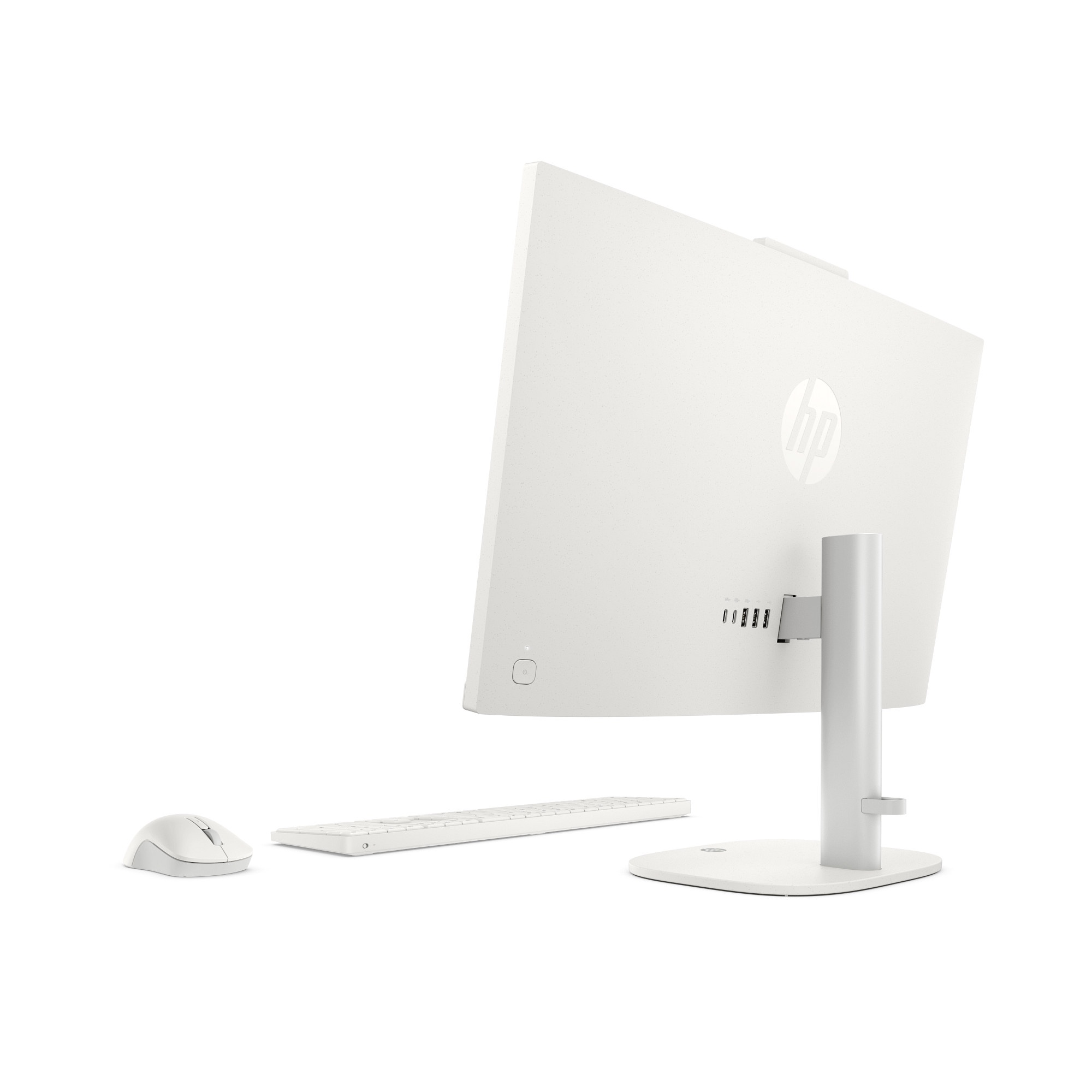 Un ordenador HP todo en uno blanco con teclado y ratón sobre fondo blanco.