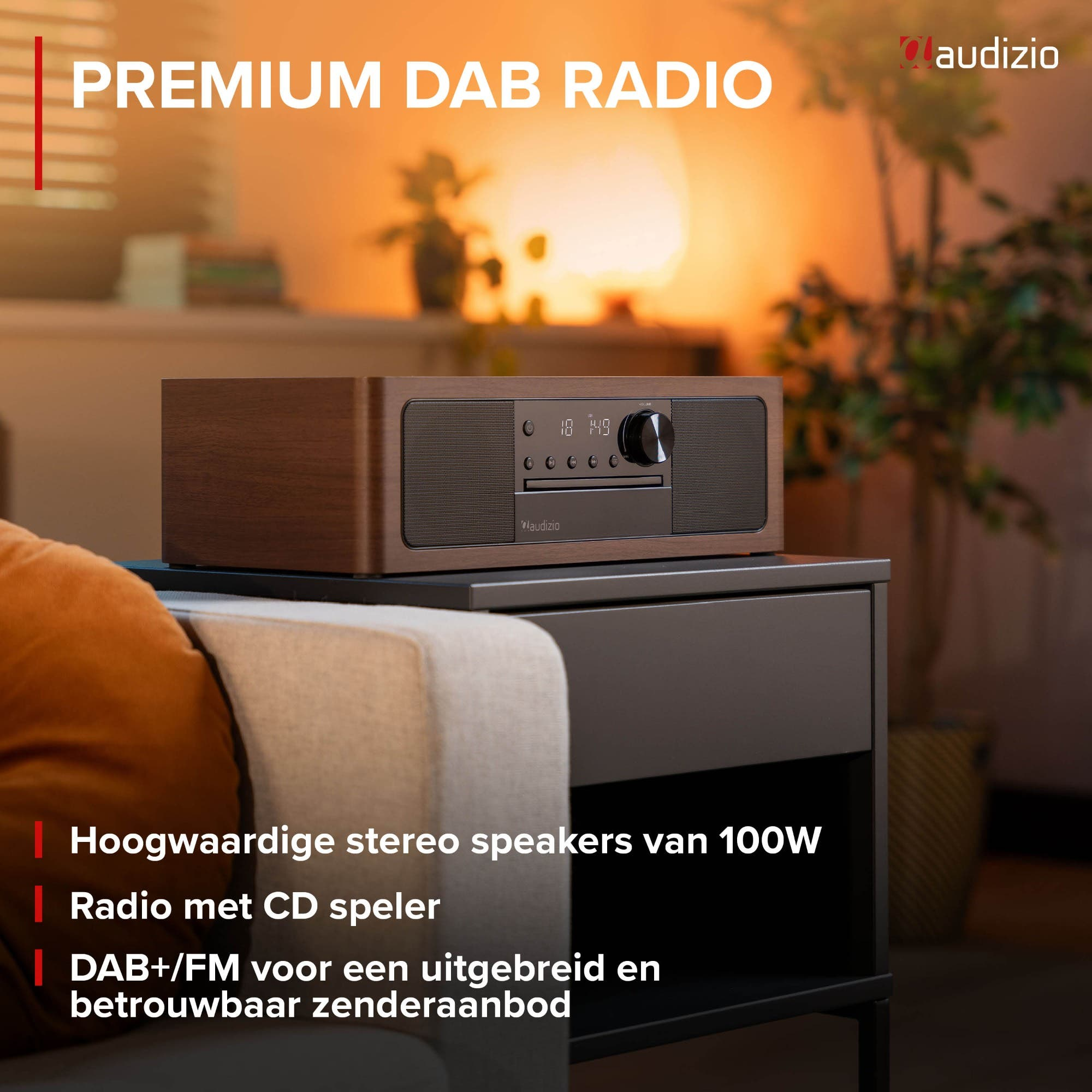 Una radio DAB Audizio marrón con reproductor de CD en una mesita de noche.