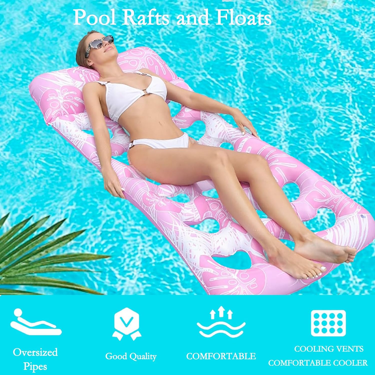 Frau entspannt auf pinkem Pool-Floß mit Blättermuster im Pool.