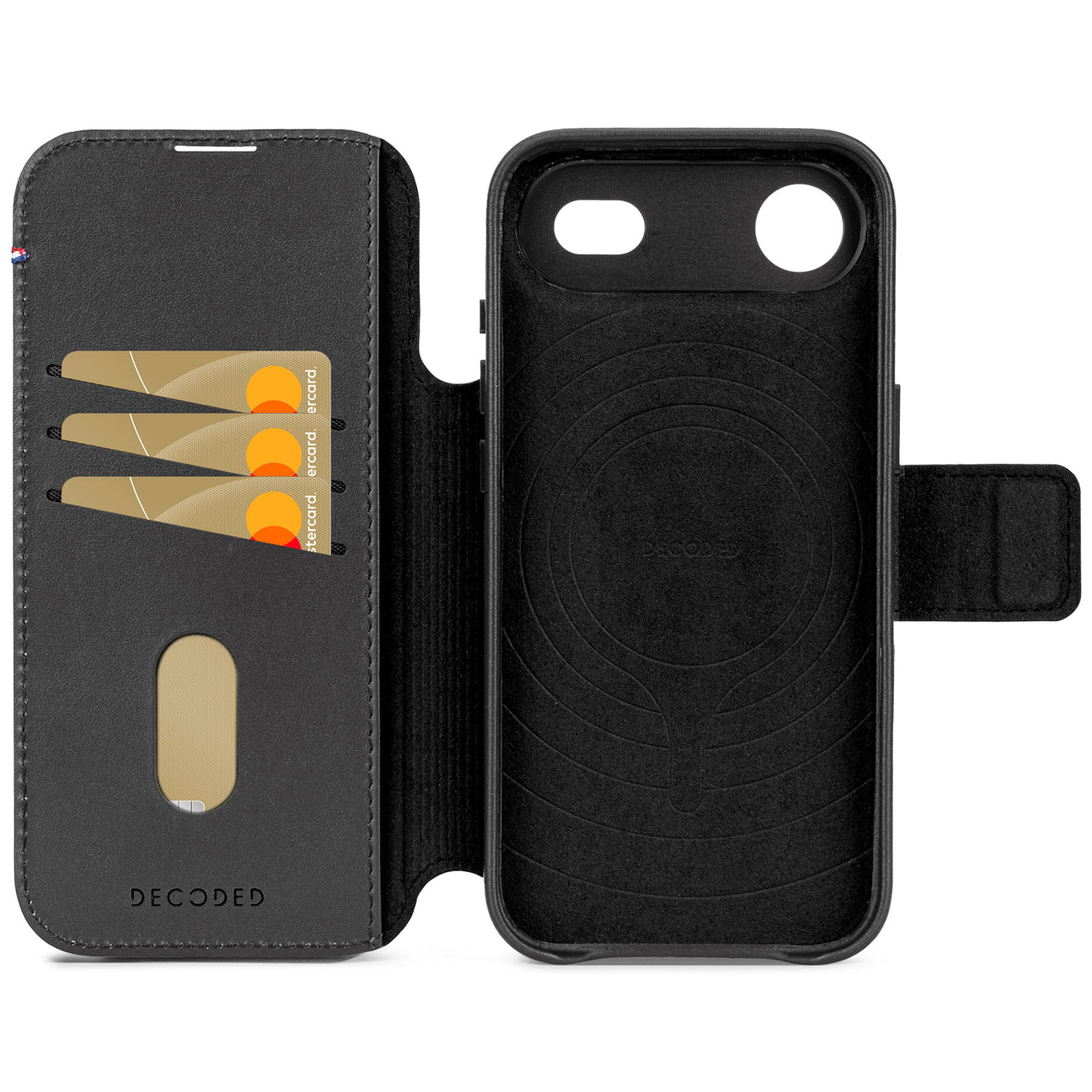 Custodia a portafoglio nera per iPhone con fessure per carte e carte Mastercard.