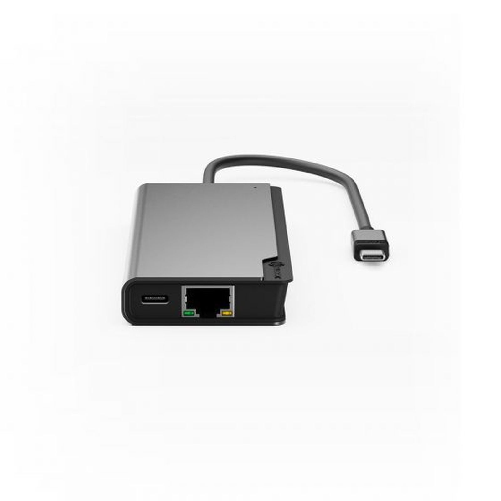 Un adattatore docking station argentato con cavo USB-C e porte.