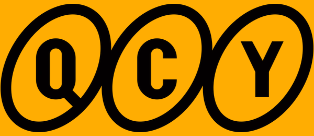 Q, C ve Y harflerini içeren üç siyah oval logodur.