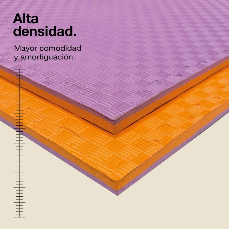 Dos tapetes de espuma, morado y naranja, con texto y escala.