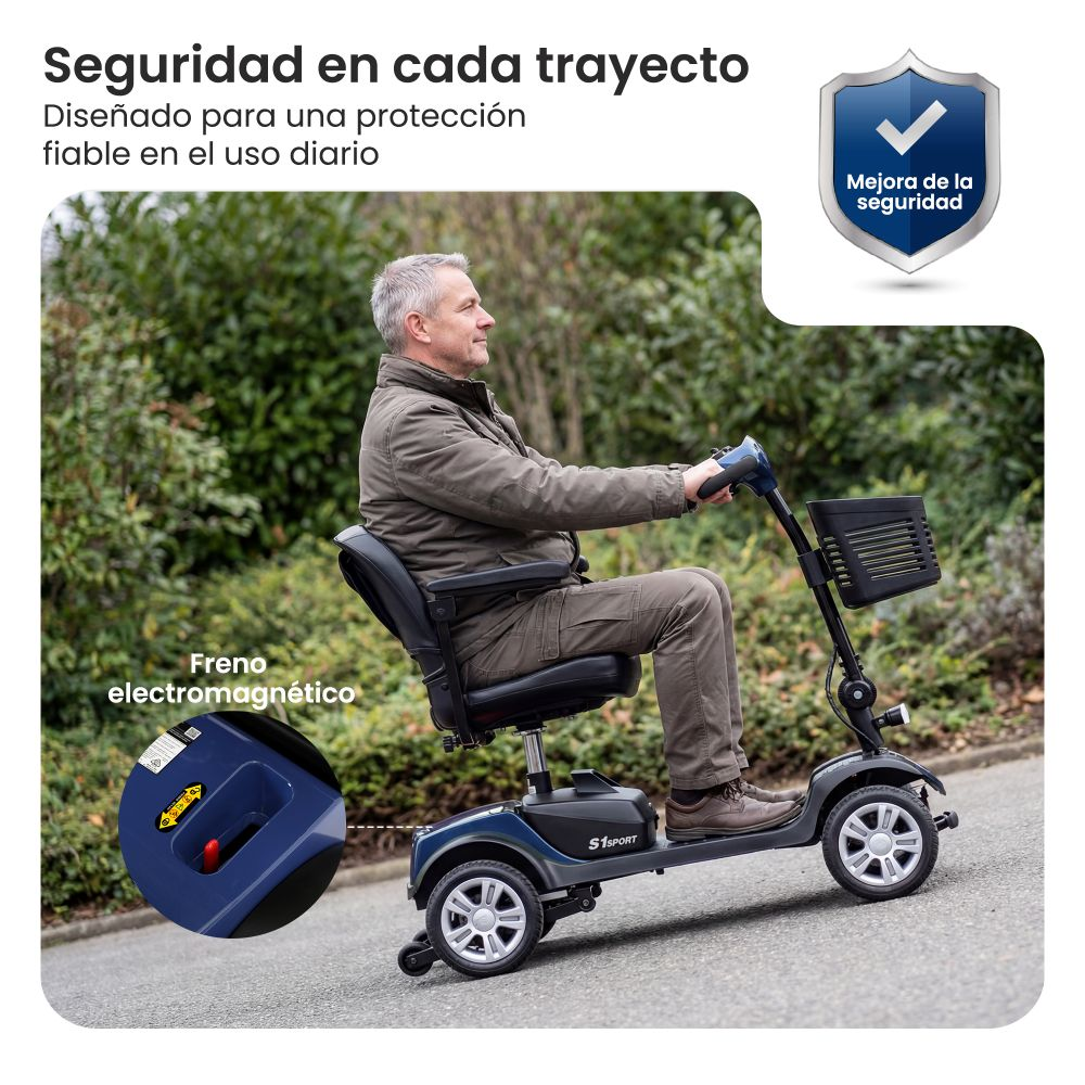 Hombre conduciendo un scooter de movilidad azul al aire libre. El texto dice: Seguridad en cada trayecto.