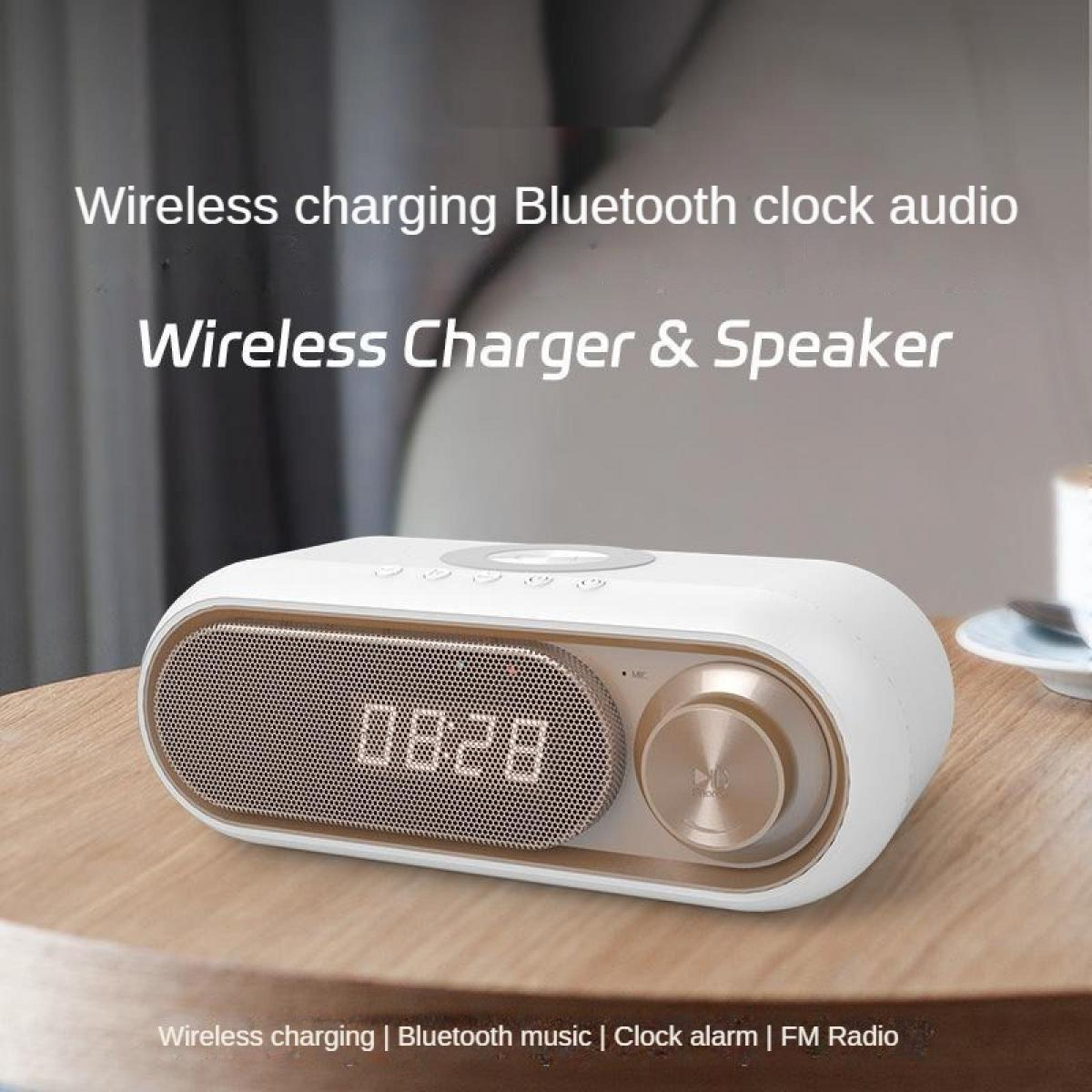 Ein weißer Lautsprecher mit digitaler Uhr und Ladefunktion steht auf einem Holztisch.