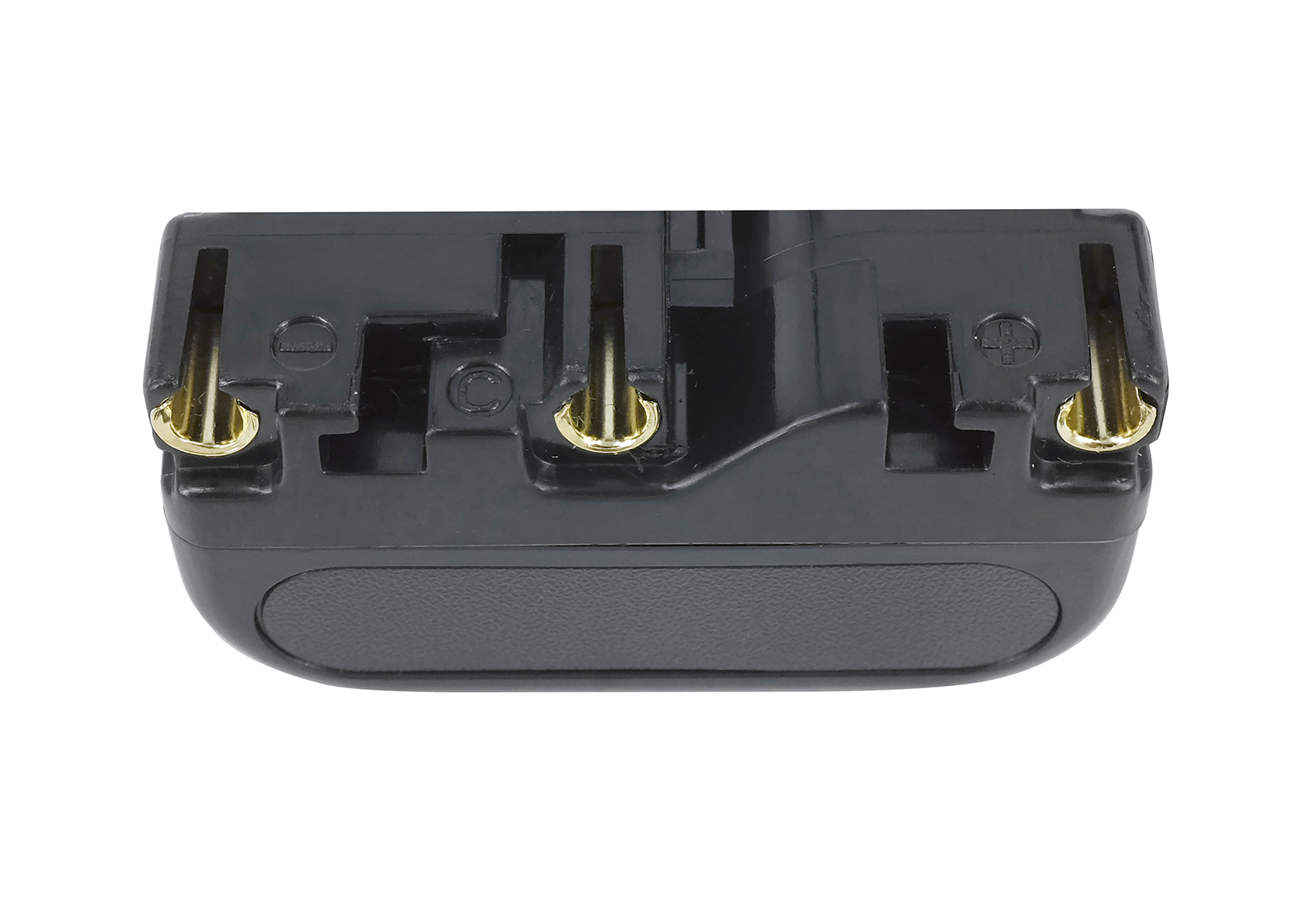 Schwarzer Plastikadapter mit goldenen Kontakten und einer strukturierten Oberfläche.