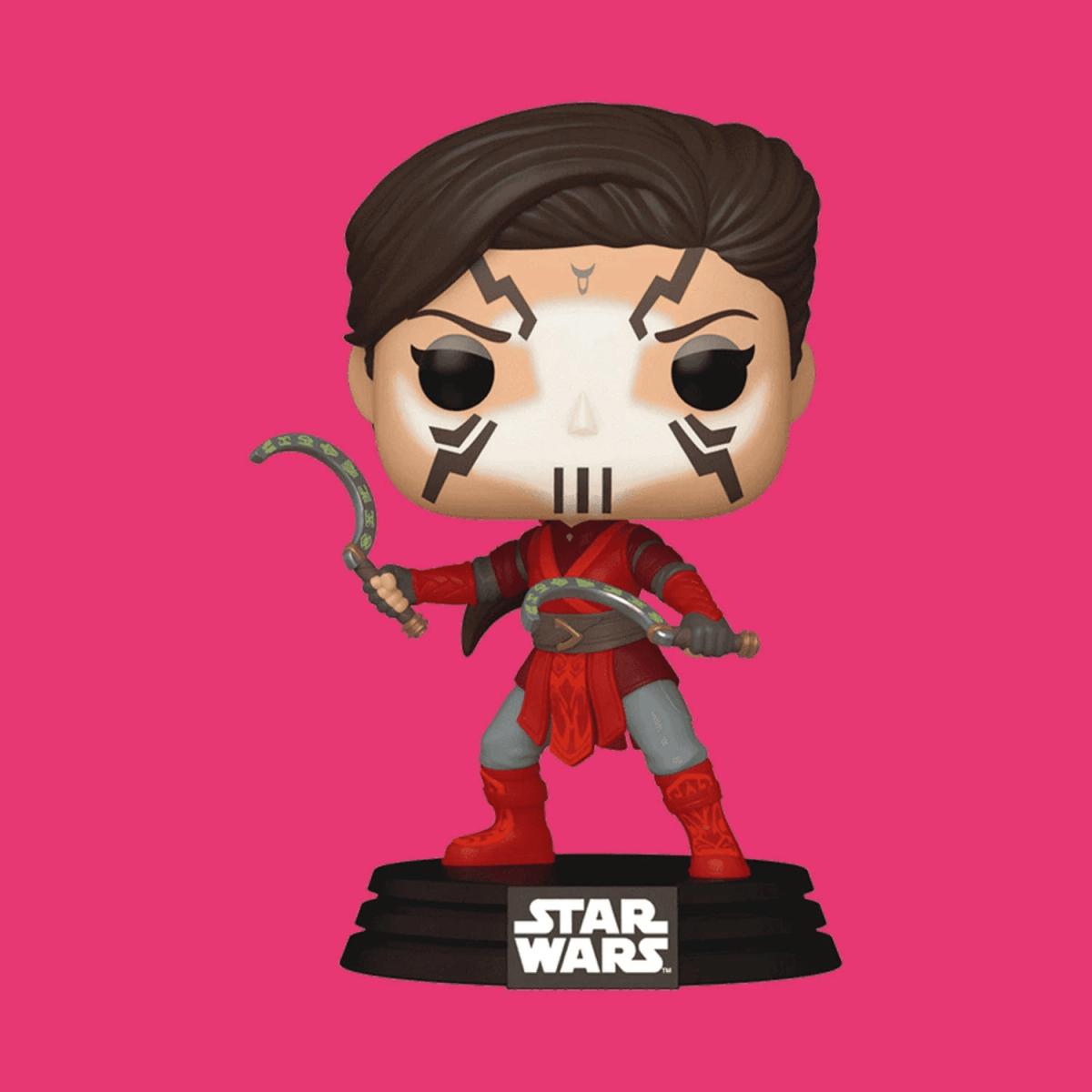Figura Funko Pop con maquillaje de guerrero, botas rojas, falda-pantalón gris y dos cuchillas.