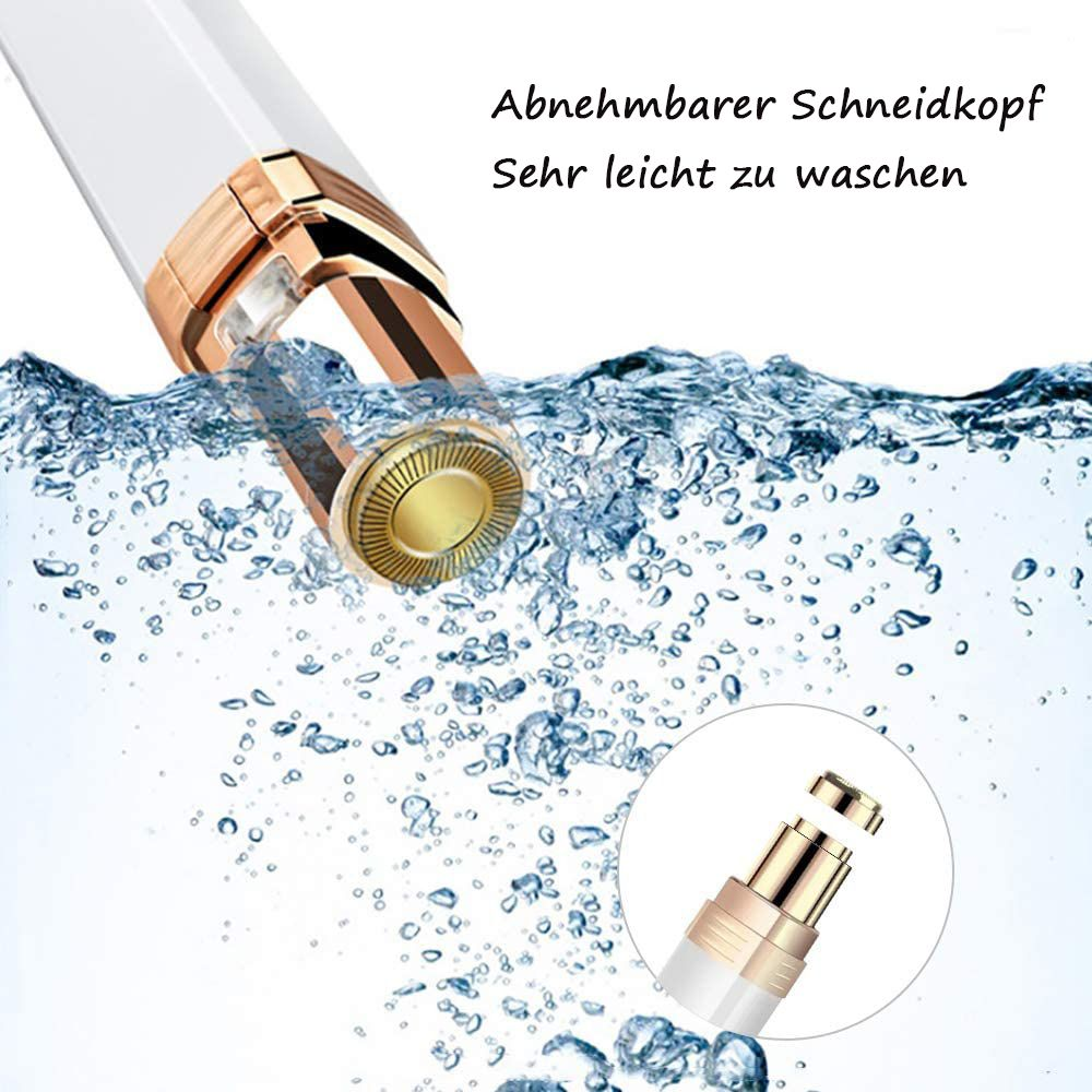 Ein weißer Epilierer mit goldener Kappe taucht in Wasser ein.