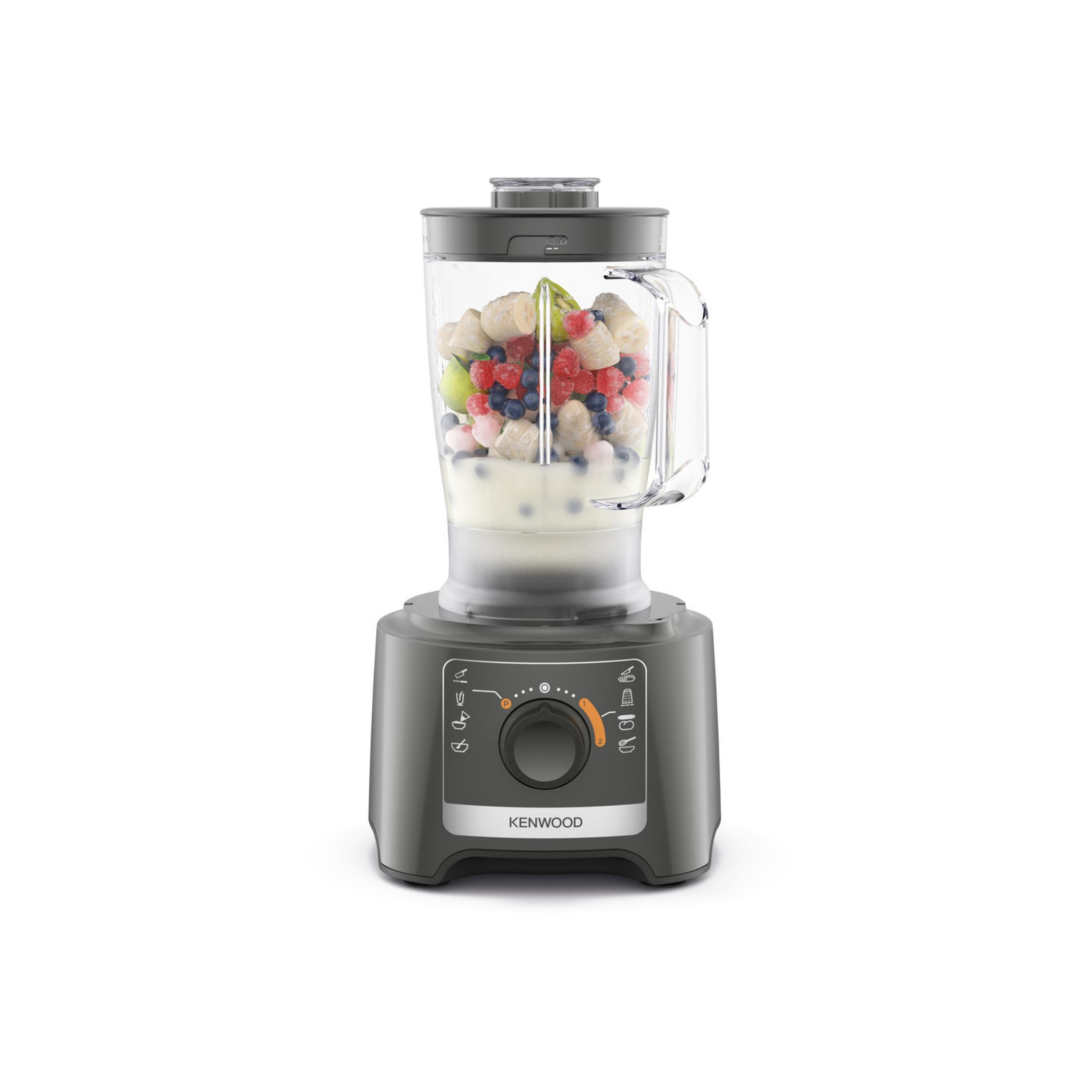 Un frullatore Kenwood riempito di frutta e yogurt.