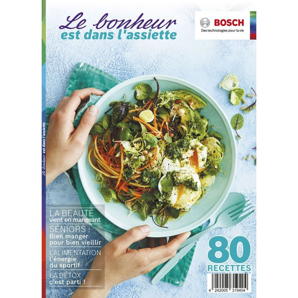 Un piatto di insalata con uova in camicia e avocado, tenuto dalle mani. Logo Bosch in alto a destra.