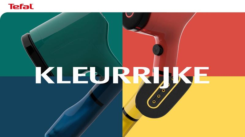 Due asciugacapelli Tefal, uno verde e uno rosso, su sfondo colorato.