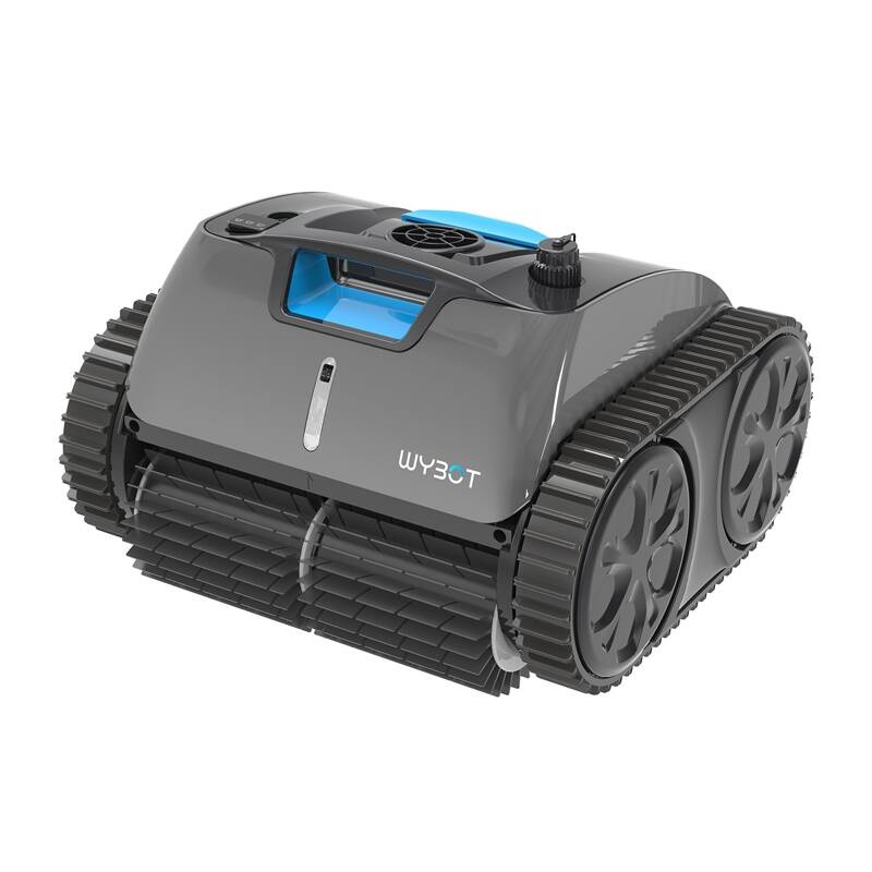 Un robot pulitore per piscina grigio e blu con cingoli e spazzole su sfondo bianco.