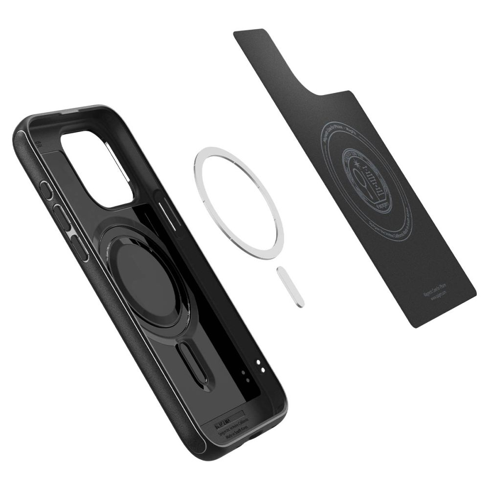 Una custodia per telefono nera con anello magnetico e una piccola striscia metallica.