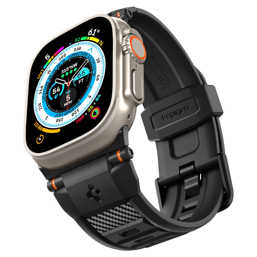 Uno smartwatch argentato con cinturino nero Spigen mostra dati di navigazione e fitness.