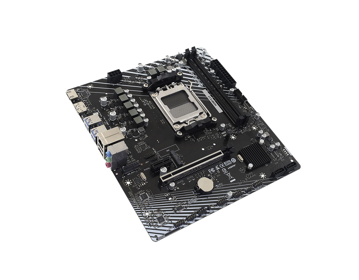 Scheda madre nera con socket CPU, slot RAM e connettori.