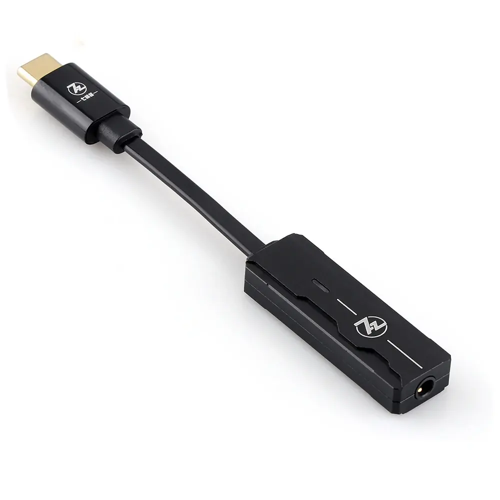 Siyah USB-C - 3,5 mm ses adaptörü, üzerinde logo bulunur.