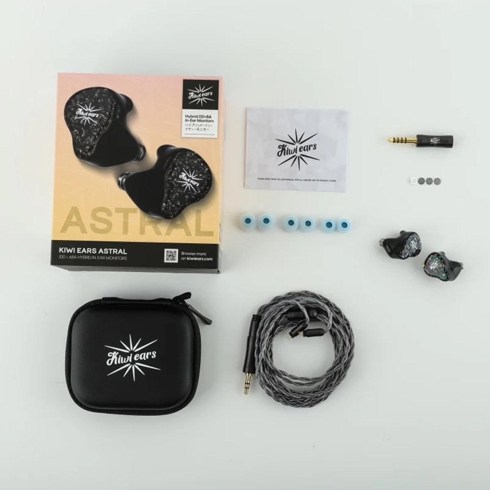 Kiwi Ears Astral kulak içi monitörler, aksesuarlar, kablo ve kılıf.