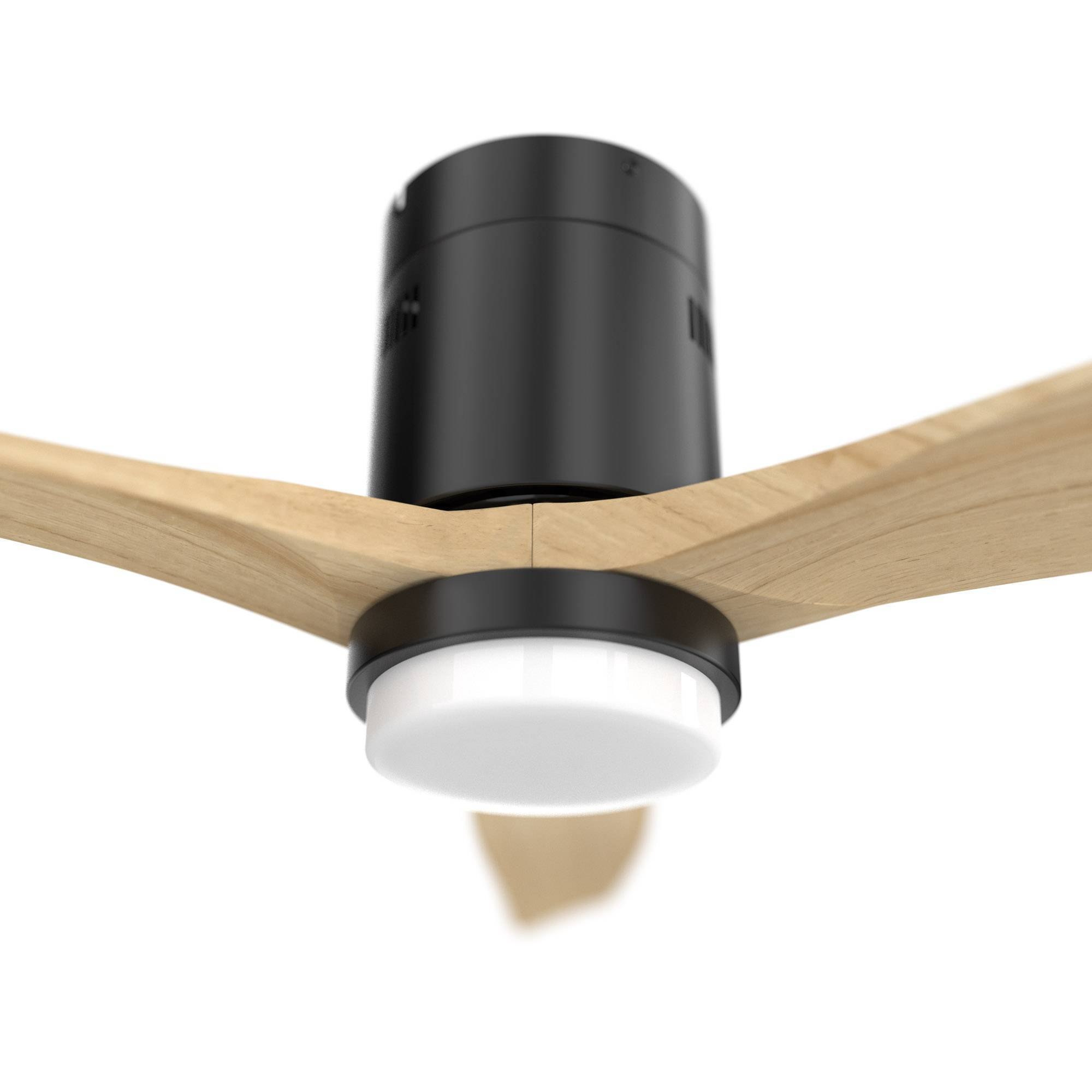 Primer plano de un ventilador de techo moderno en colores negro y madera.