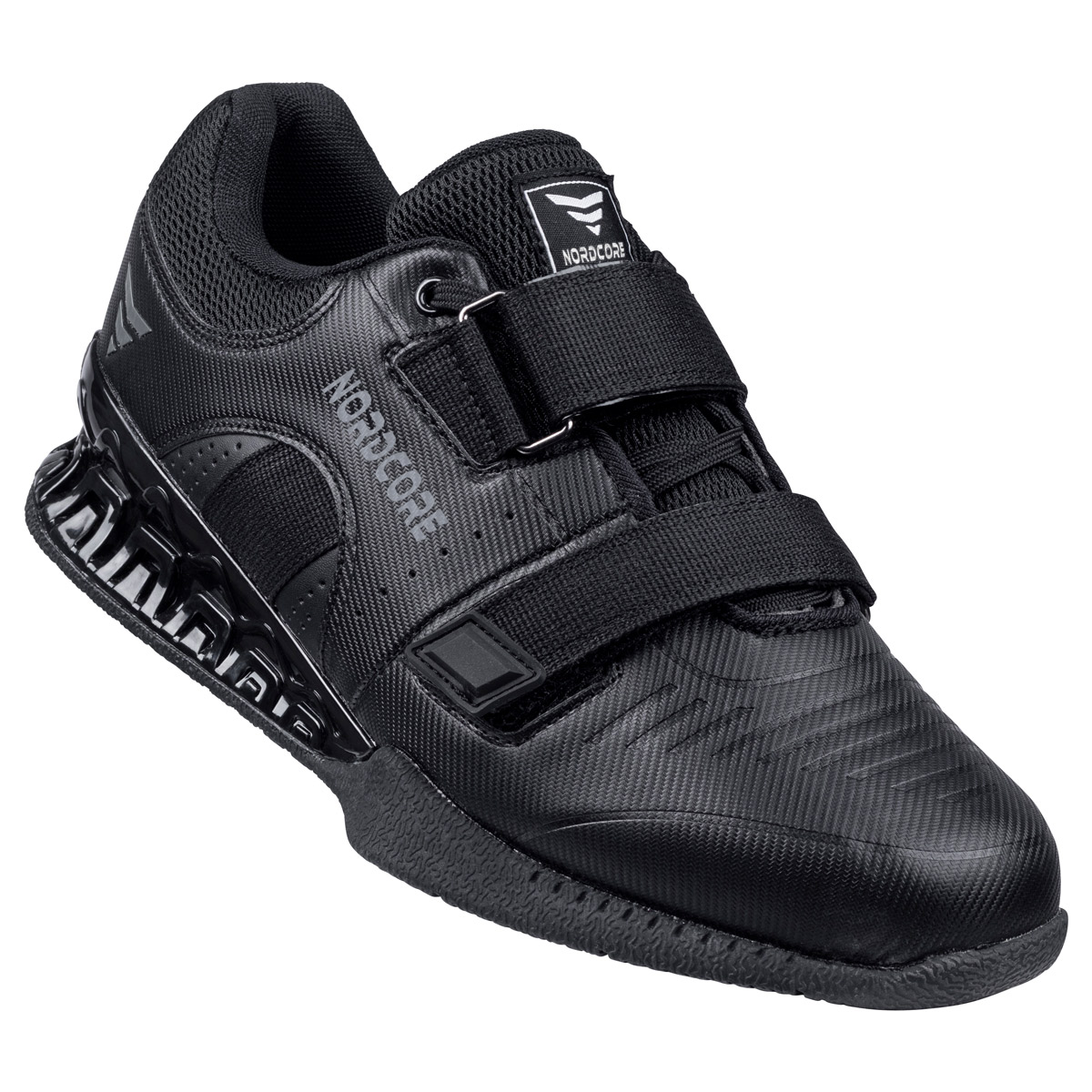 Ein schwarzer Gewichtheber-Schuh mit Klettverschluss und erhabenem Sohlendesign.
