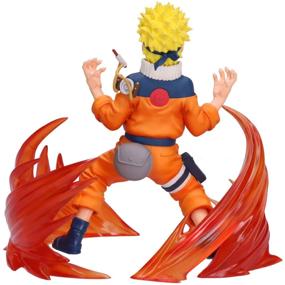 Statua di Naruto con capelli gialli, vestito arancione ed effetti di fiamme rosse.