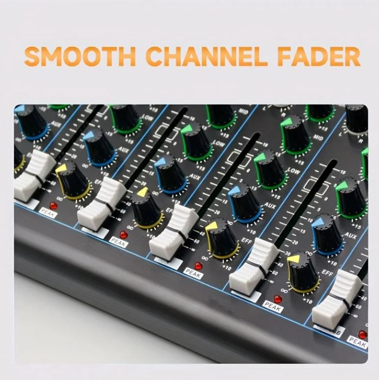 Primo piano di una console di missaggio con manopole e fader.