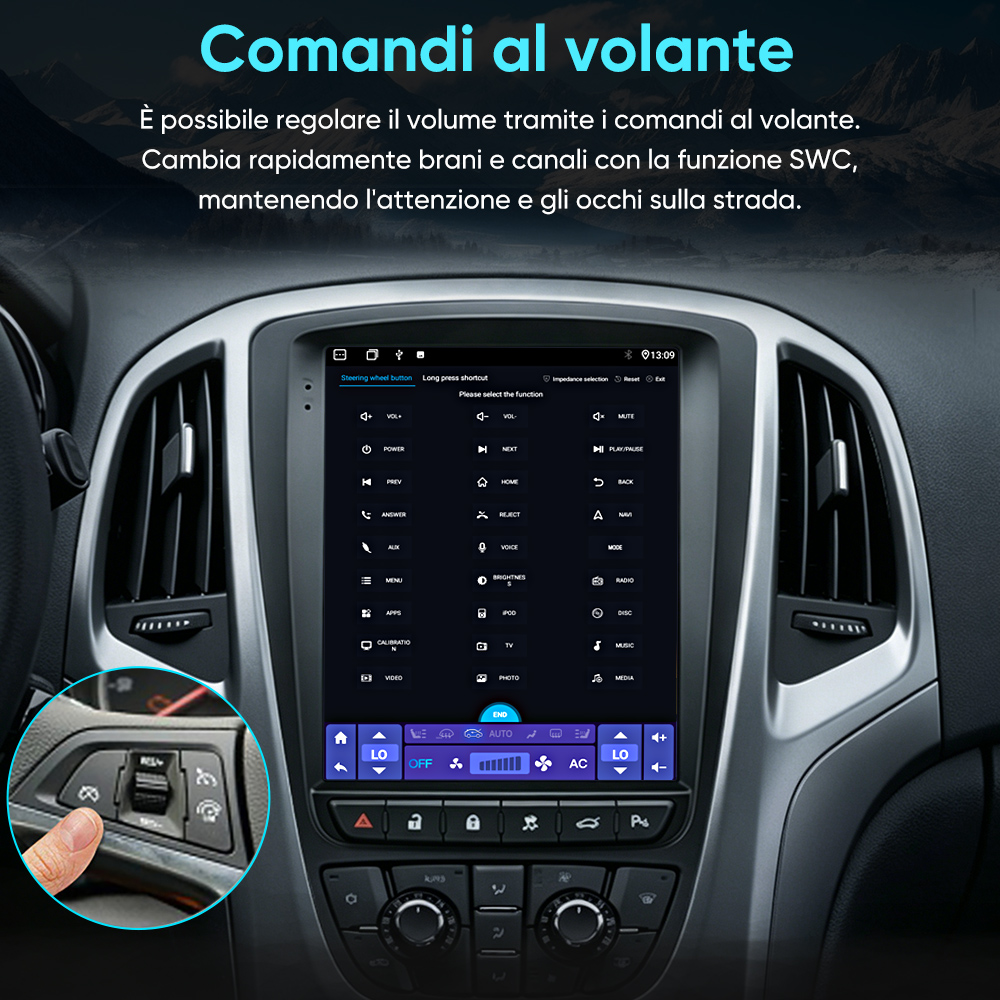 Un dito preme i pulsanti del volante. Il sistema di infotainment mostra le opzioni.