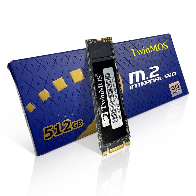 Mavi bir kutu üzerinde 3D NAND'lı TwinMOS M.2 512GB SSD.