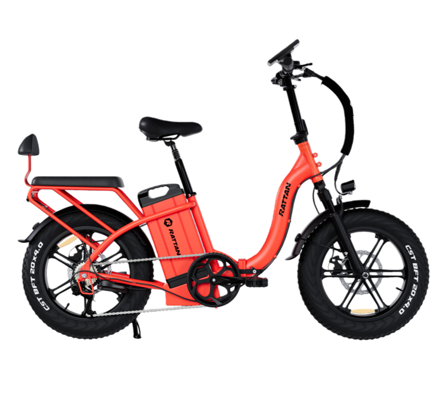 Una e-bike pieghevole arancione con copertoni larghi e portapacchi posteriore.
