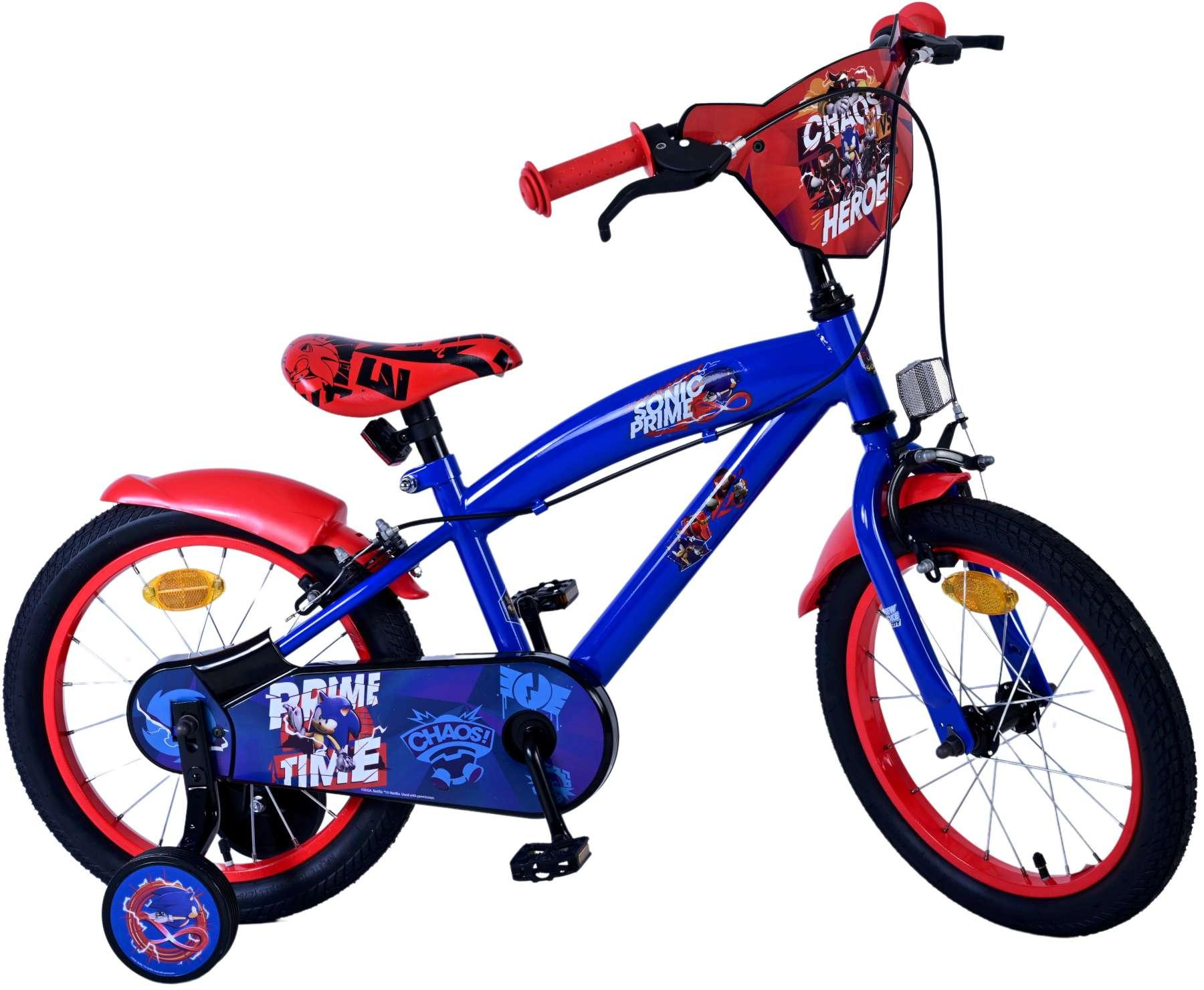 Blau-rotes Kinderfahrrad mit Stützrädern und Sonic the Hedgehog-Grafiken.