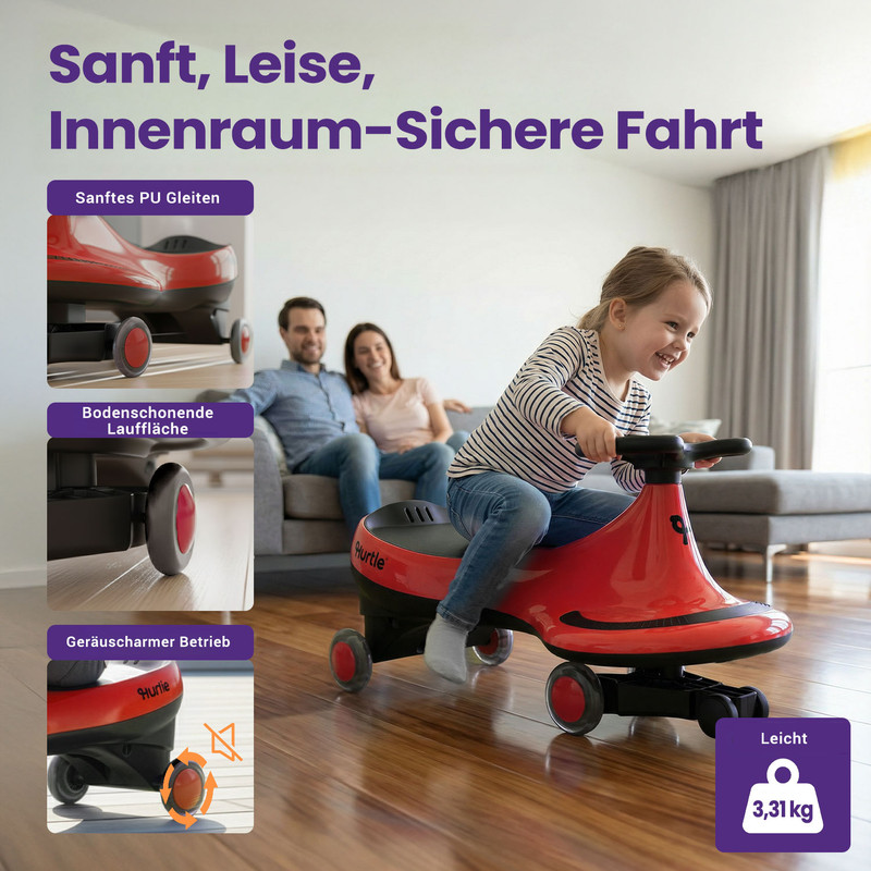 Ein kleines Mädchen fährt ein rotes Spielzeugauto im Wohnzimmer, Eltern schauen zu.