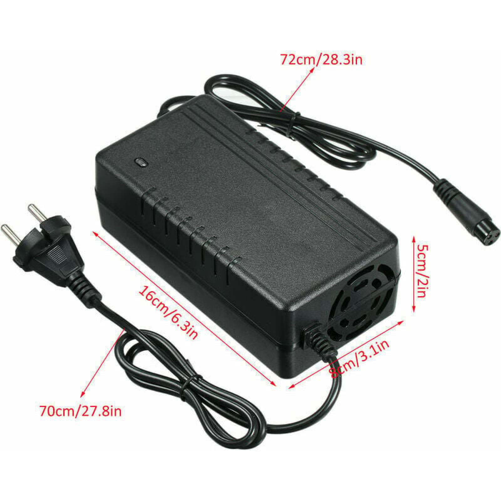 Schwarzer Netzadapter mit Kabeln und Maßen. 16cm lang, 5cm hoch, 8cm breit.