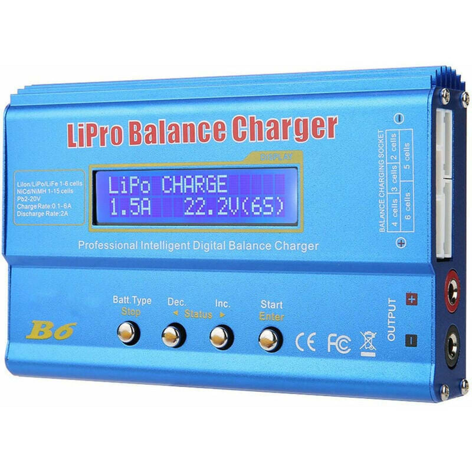 Blauer LiPro Balance Charger mit LCD-Display, das Ladeinformationen anzeigt.