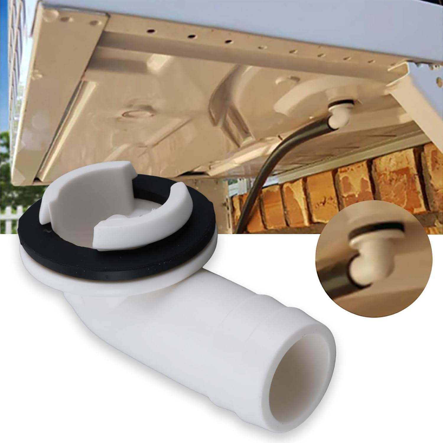 Weißer Kunststoff-Abflussadapter mit schwarzer Gummidichtung, an einem Klimagerät befestigt.