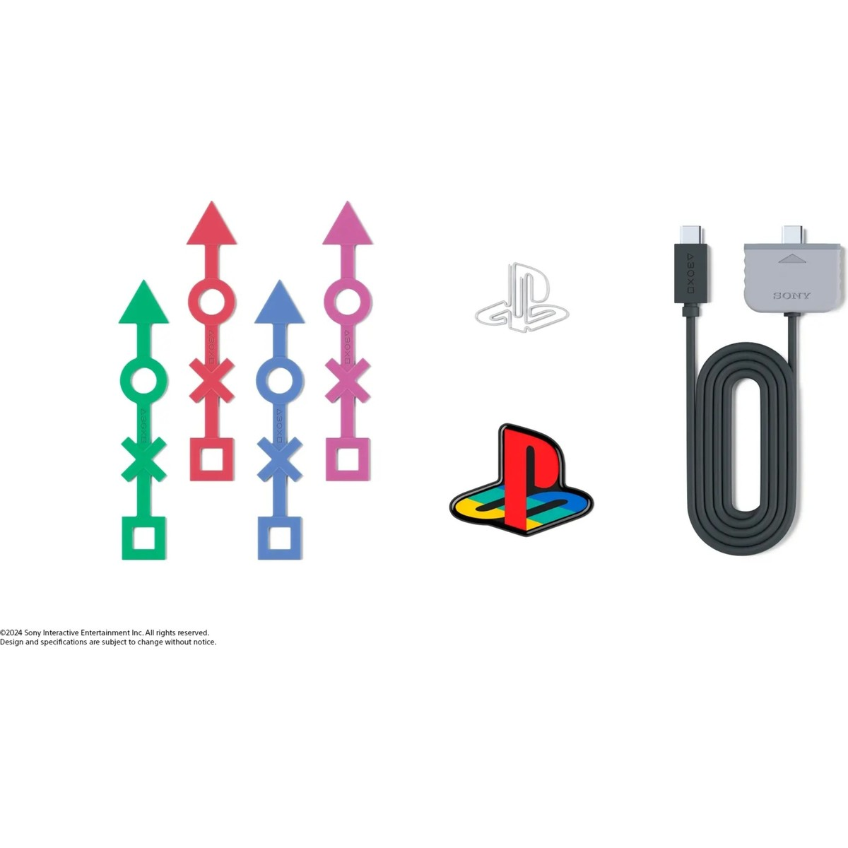 Dört renkli ok, PlayStation logoları ve gri şarj kablosu.