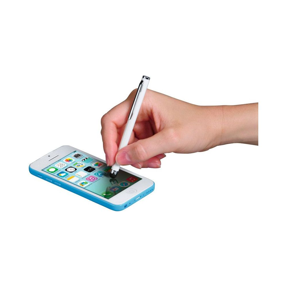 Una mano usa uno stilo bianco per usare un iPhone blu.
