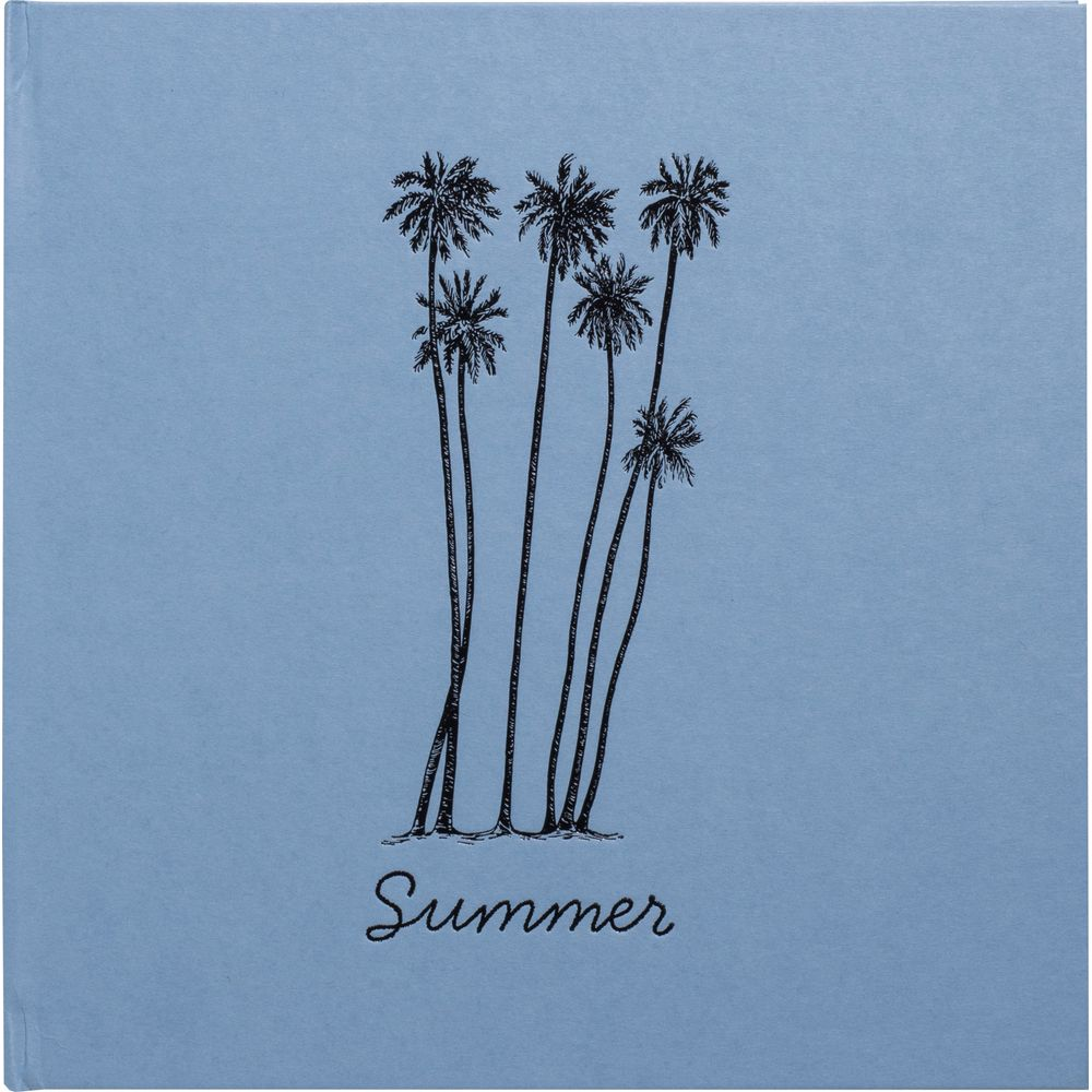 Dibujo de palmeras y la palabra Verano sobre fondo azul.