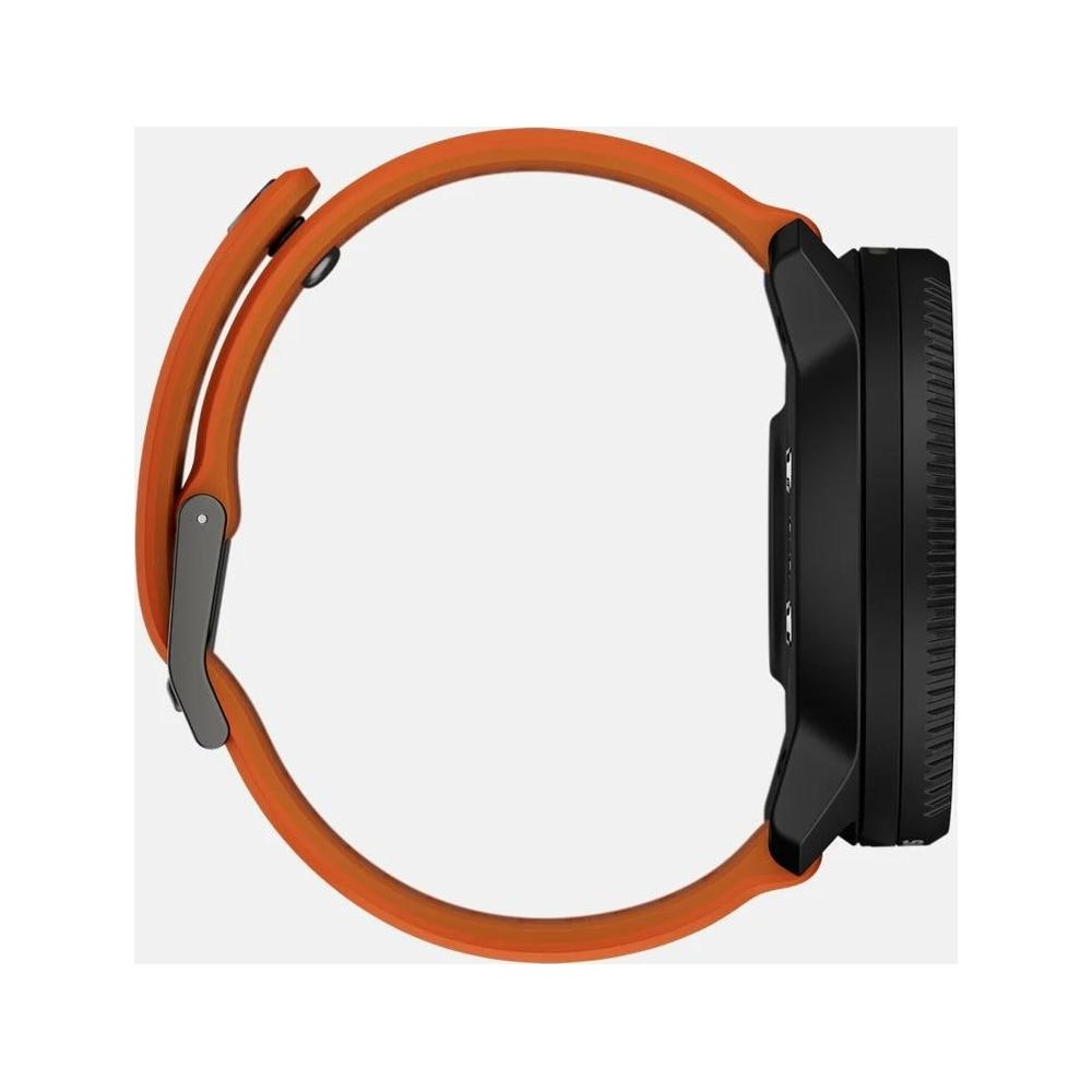 Smartwatch nero con cinturino arancione, mostrato di profilo.