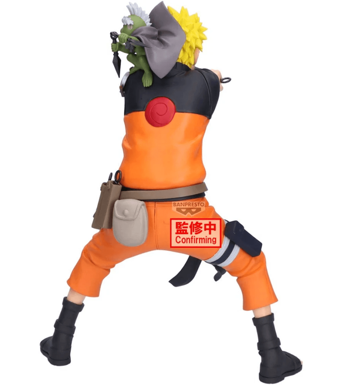 Figura de Naruto con traje naranja y rana en hombro, sosteniendo un kunai.