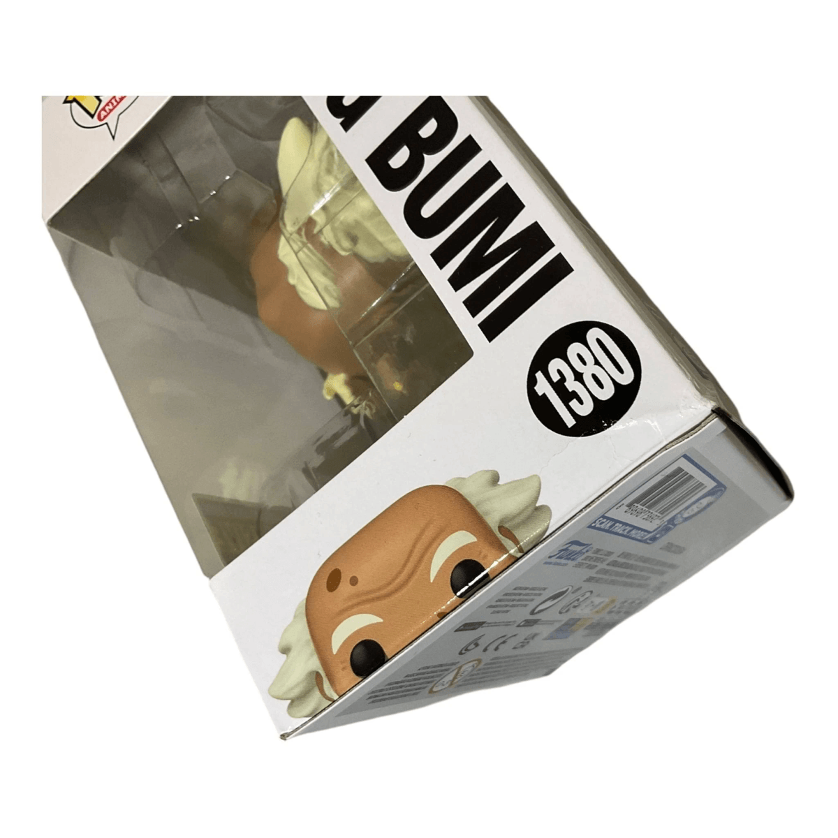 Una figura de vinilo Funko Pop de Bumi, número 1380, en una caja transparente.