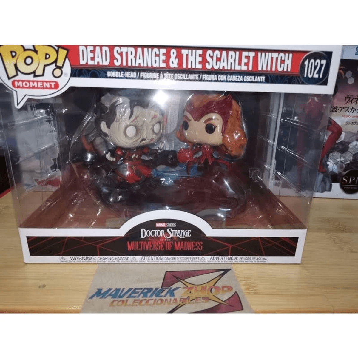 Funko Pop! Figuren von Doctor Strange und Scarlet Witch in der Verpackung.