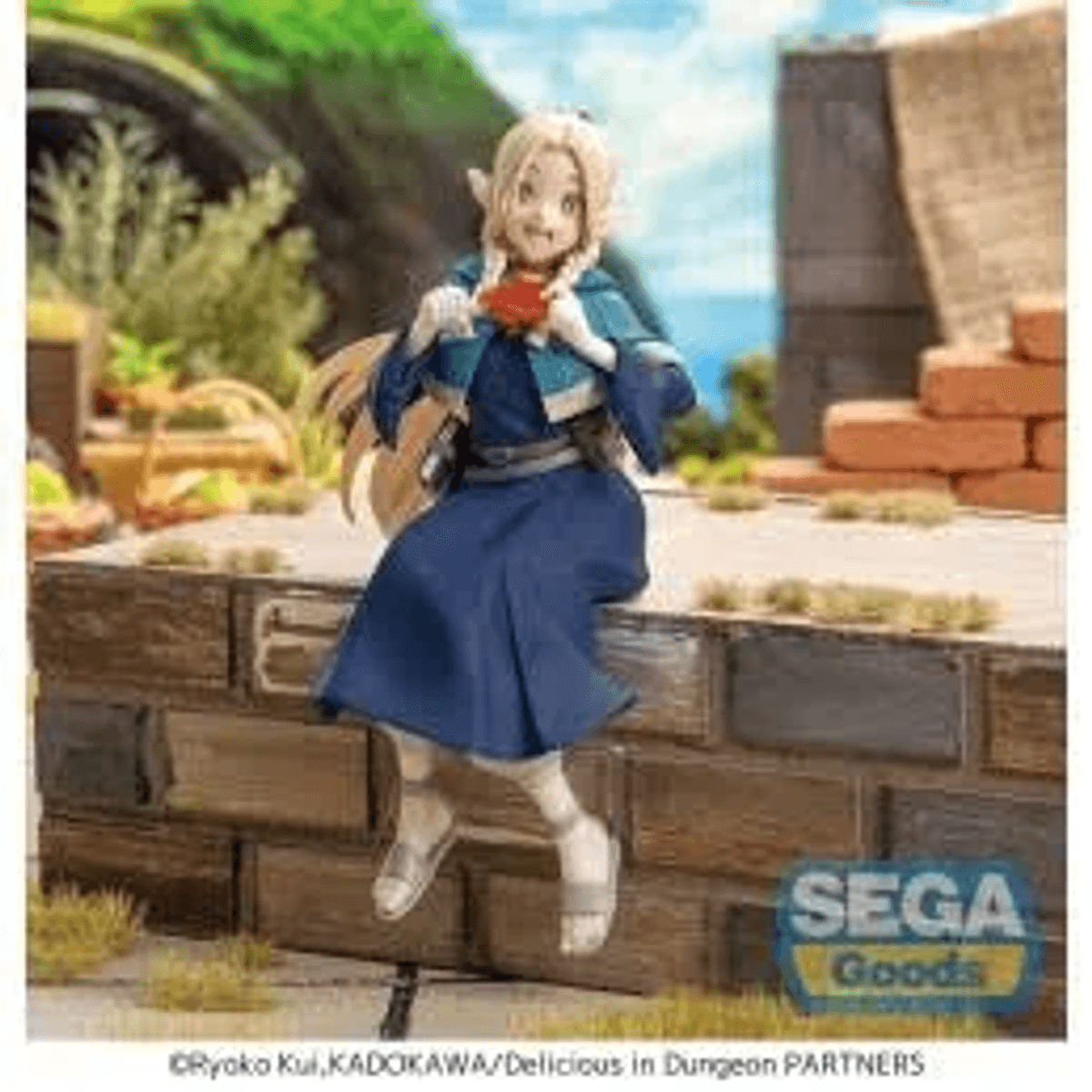 Una figura de anime con cabello rubio y orejas puntiagudas se sienta en un muro, sosteniendo un objeto rojo.