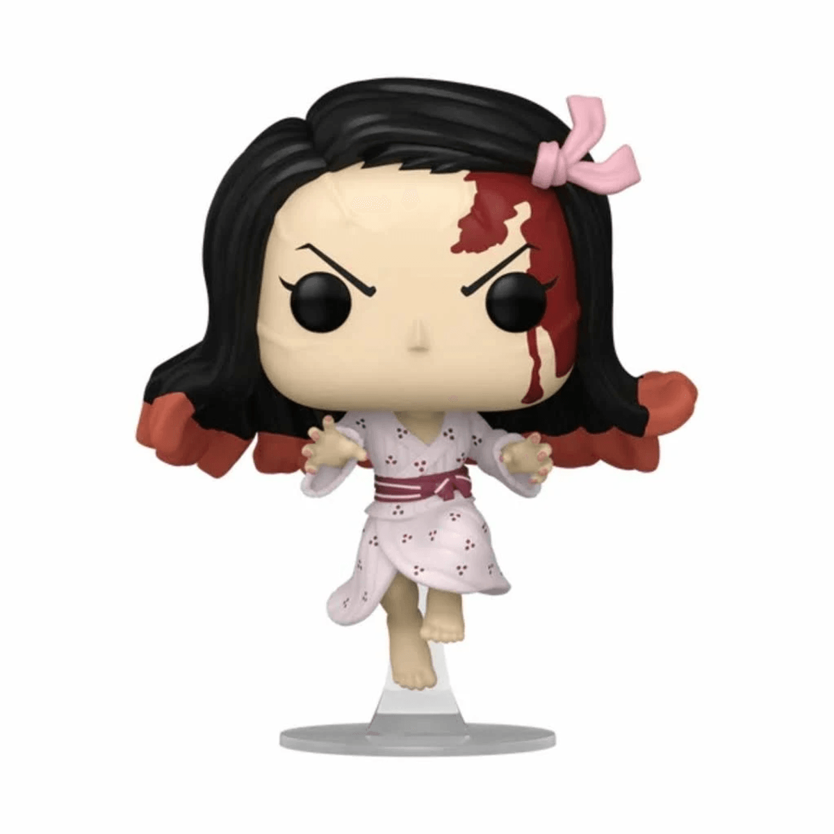 Eine Nezuko-Figur mit blutigen Wangen und einem Kimono auf einem Ständer.
