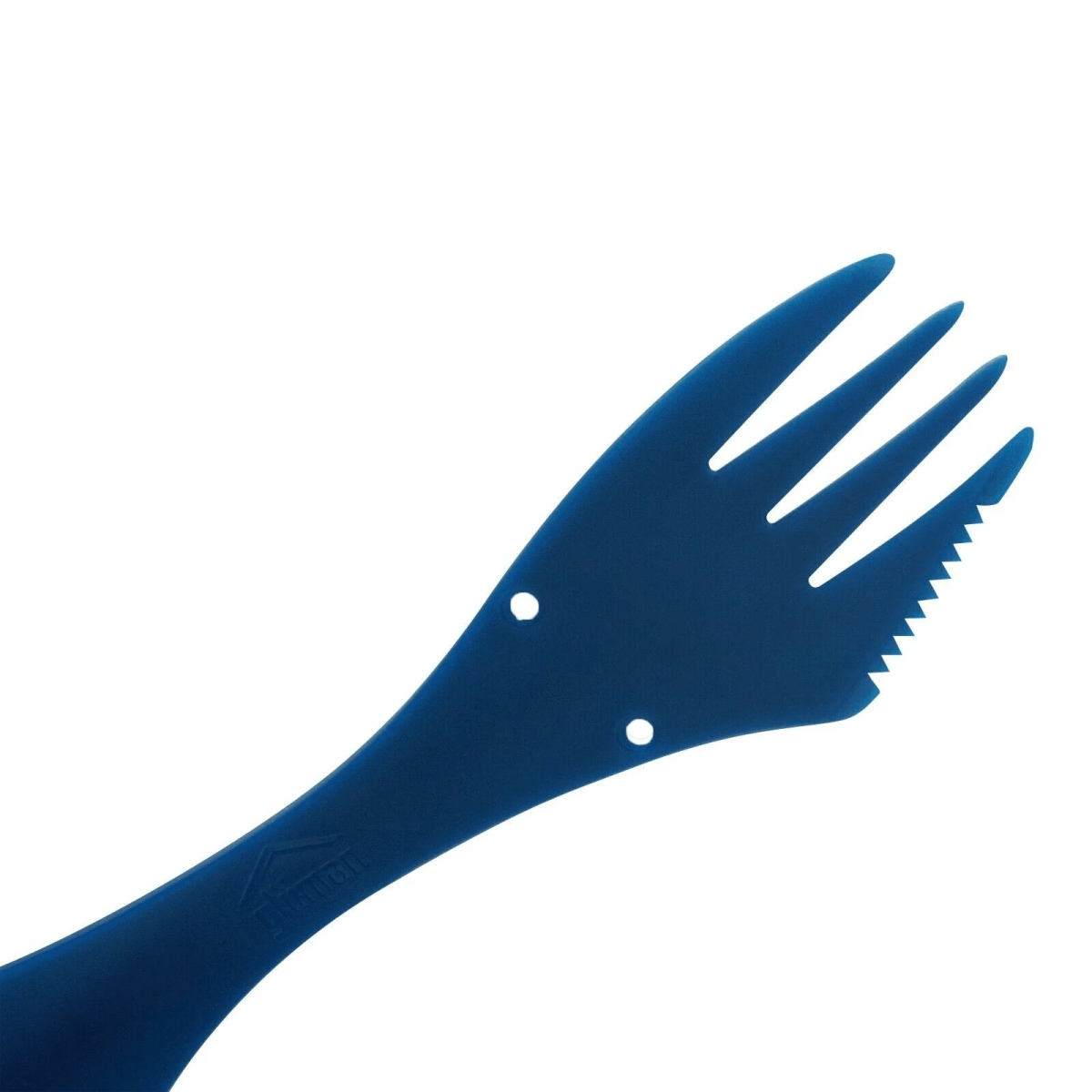 Un spork azul con borde serrado y dos agujeros.
