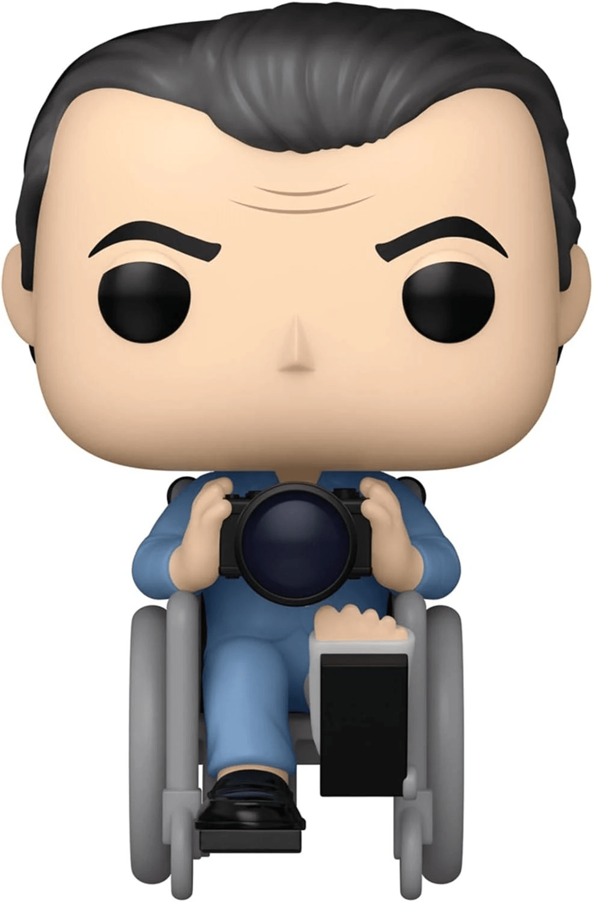 Un Funko Pop de un hombre en silla de ruedas sosteniendo una cámara.