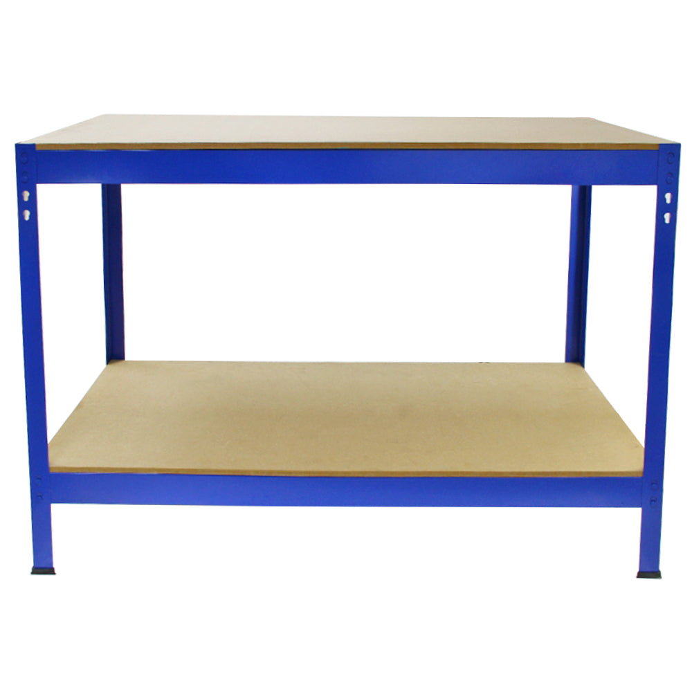 Un estante azul con dos baldas de madera sobre fondo blanco.